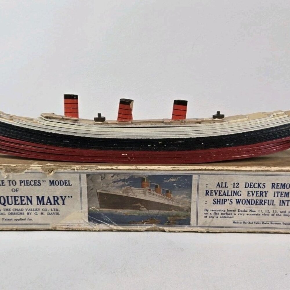 CHAD VALLEY 1936 RARE BOXED TAKE TO PIECES CUNARD WHITE STAR LINE RMS QUEEN MARY